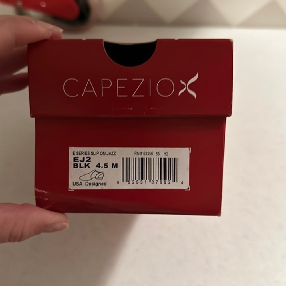 CAPEZIO E-Series Slip-on Jazz Shoe in Black EJ2 - Picture 4 of 6